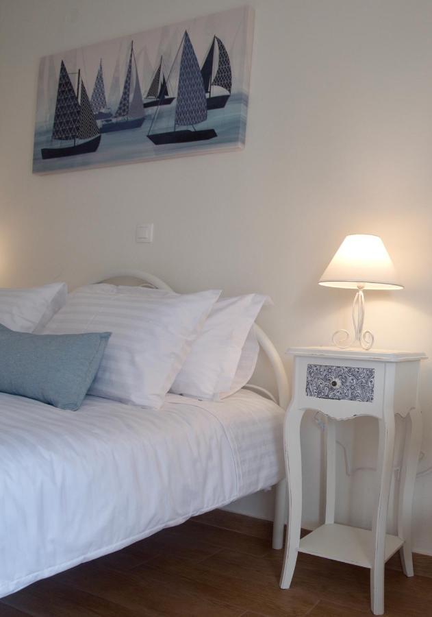 The Bluehouse - Spacious Top Floor Flat With Parking, By Mon Repos Beach Corfu  Exteriér fotografie