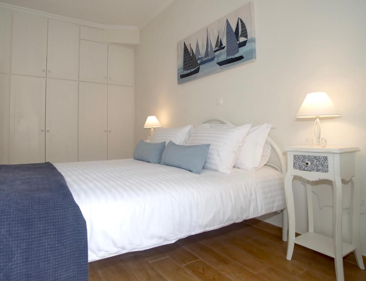 The Bluehouse - Spacious Top Floor Flat With Parking, By Mon Repos Beach Corfu  Exteriér fotografie