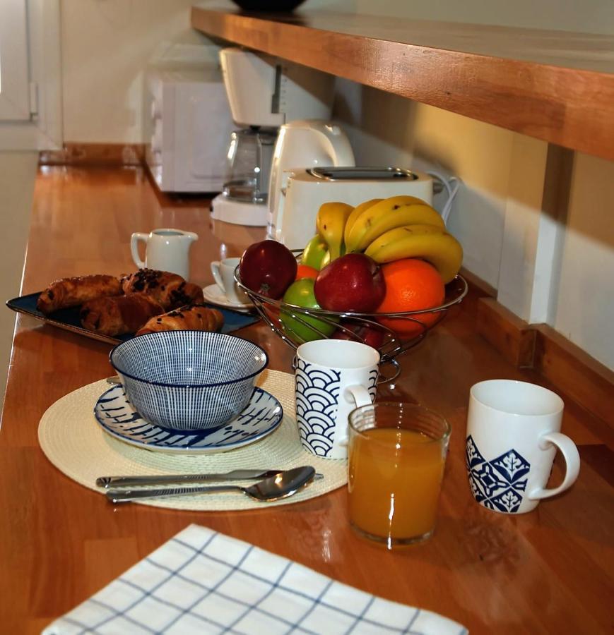 The Bluehouse - Spacious Top Floor Flat With Parking, By Mon Repos Beach Corfu  Exteriér fotografie