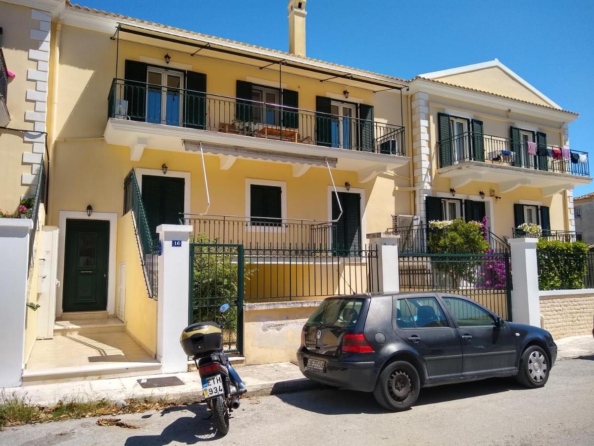 The Bluehouse - Spacious Top Floor Flat With Parking, By Mon Repos Beach Corfu  Exteriér fotografie